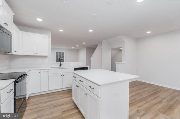 Pleasant Gap, PA 16823,166 HIGHPOINT PARK DR
