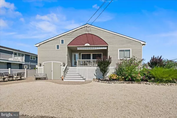 2 COX AVE, Harvey Cedars, NJ 08008