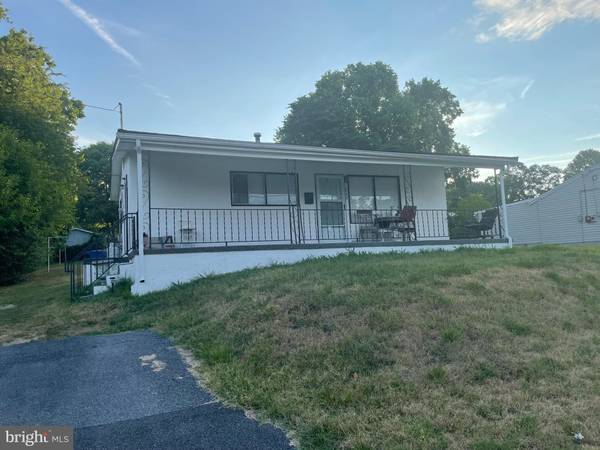 849 W 14TH ST, Front Royal, VA 22630