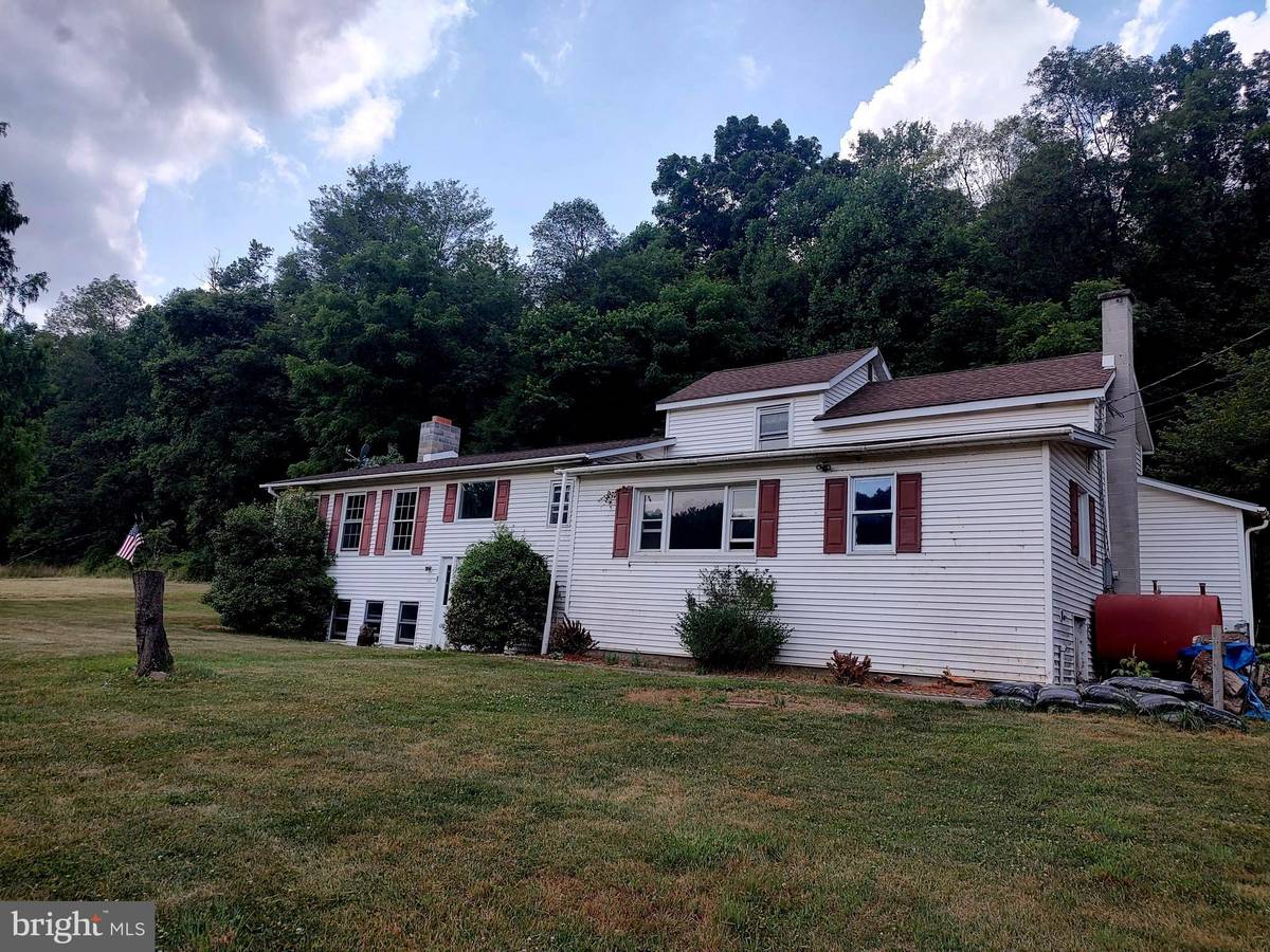 New Bloomfield, PA 17068,768 CLOUSER HOLLOW RD