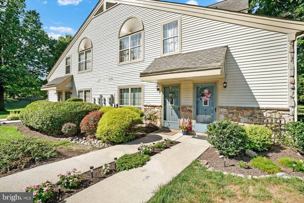 915 FOXMEADOW DR #CONDO 915, Royersford, PA 19468