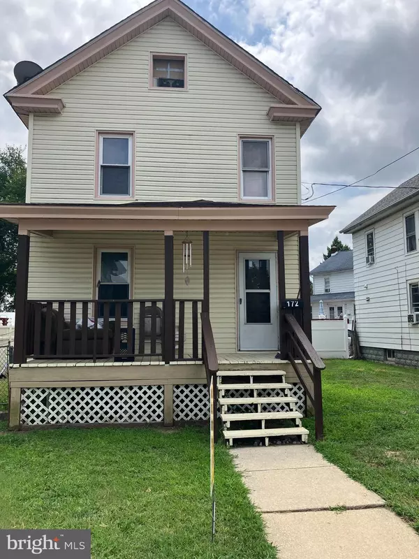 172 W JEFFERSON ST, Paulsboro, NJ 08066