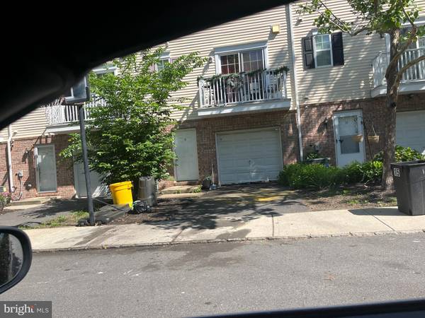 Trenton, NJ 08611,13 CLIFF ST