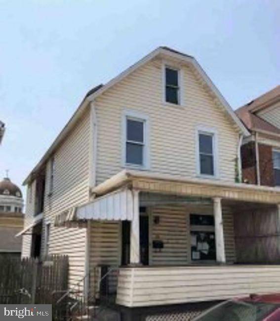 38 WALNUT ST, Natrona Heights, PA 15065