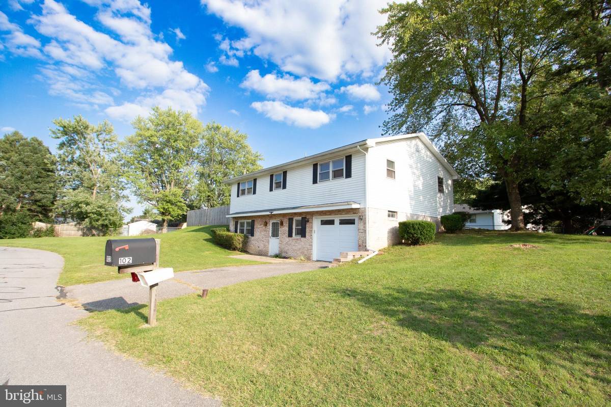 Carlisle, PA 17013,102 CLARINDON PL