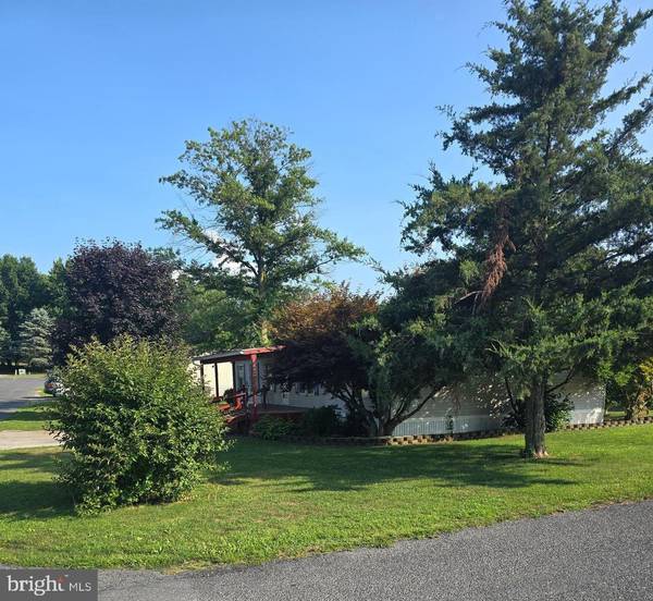 Shippensburg, PA 17257,74 LENWOOD PARK #74