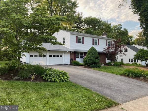 321 IROQUOIS ST, Emmaus, PA 18049