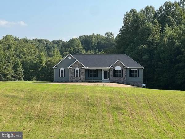 8330 MONCOVE LN, Spotsylvania, VA 22551