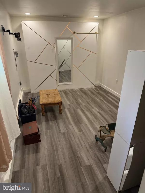 355 BLAINE AVE West Berlin, NJ 08091