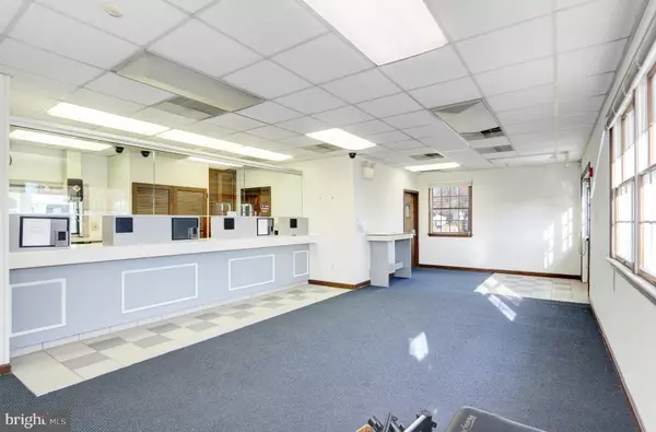 Absecon, NJ 08201,300 WHITE HORSE PIKE