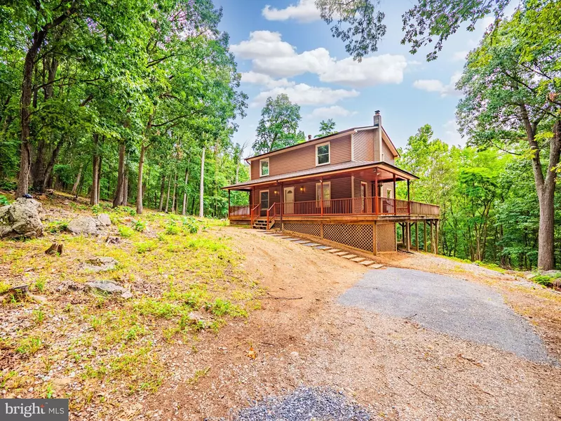 487 DOOM PEAK RD, Linden, VA 22642