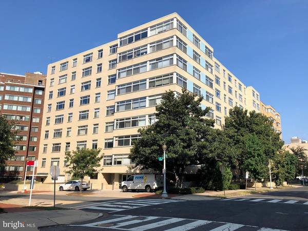 2401 H ST NW #712, Washington, DC 20037