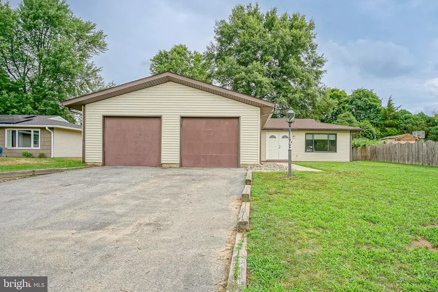 9 SUFFOLK CT, Mount Holly, NJ 08060