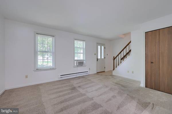 Mount Joy, PA 17552,811 PENNY LN