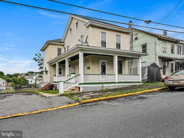 Williamstown, PA 17098,128 N WEST ST