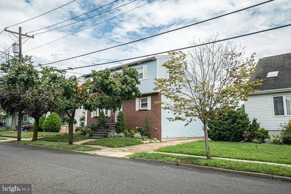 22 LANE AVE, Gloucester City, NJ 08030