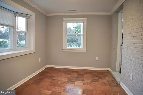 Washington, DC 20020,2112 BRANCH AVE SE