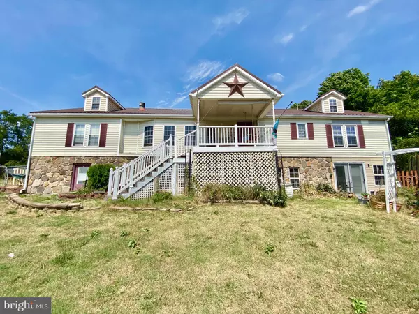 39 ROSEWOOD LANE, Riverton, WV 26814