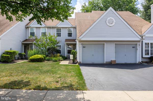 261 BIRCH HOLLOW, Bordentown, NJ 08505