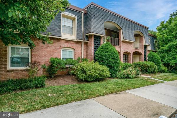 Springfield, VA 22152,8112-C COLONY POINT RD #227