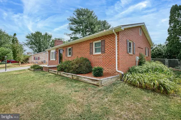 Gettysburg, PA 17325,4 AUTUMN DR