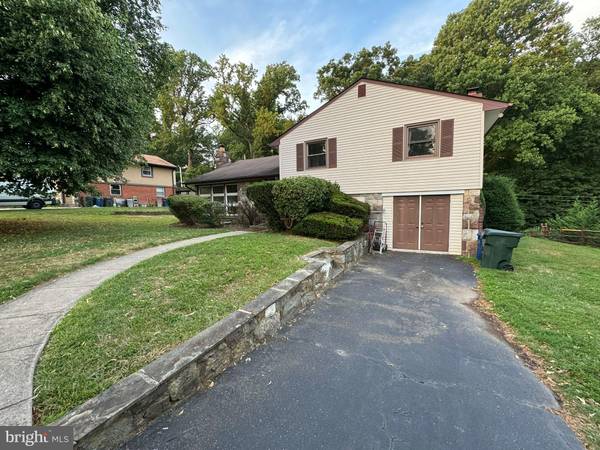 573 HOYT RD,  Huntingdon Valley,  PA 19006