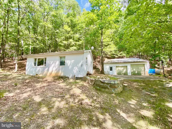 610 CHILI RD, Cabins, WV 26855