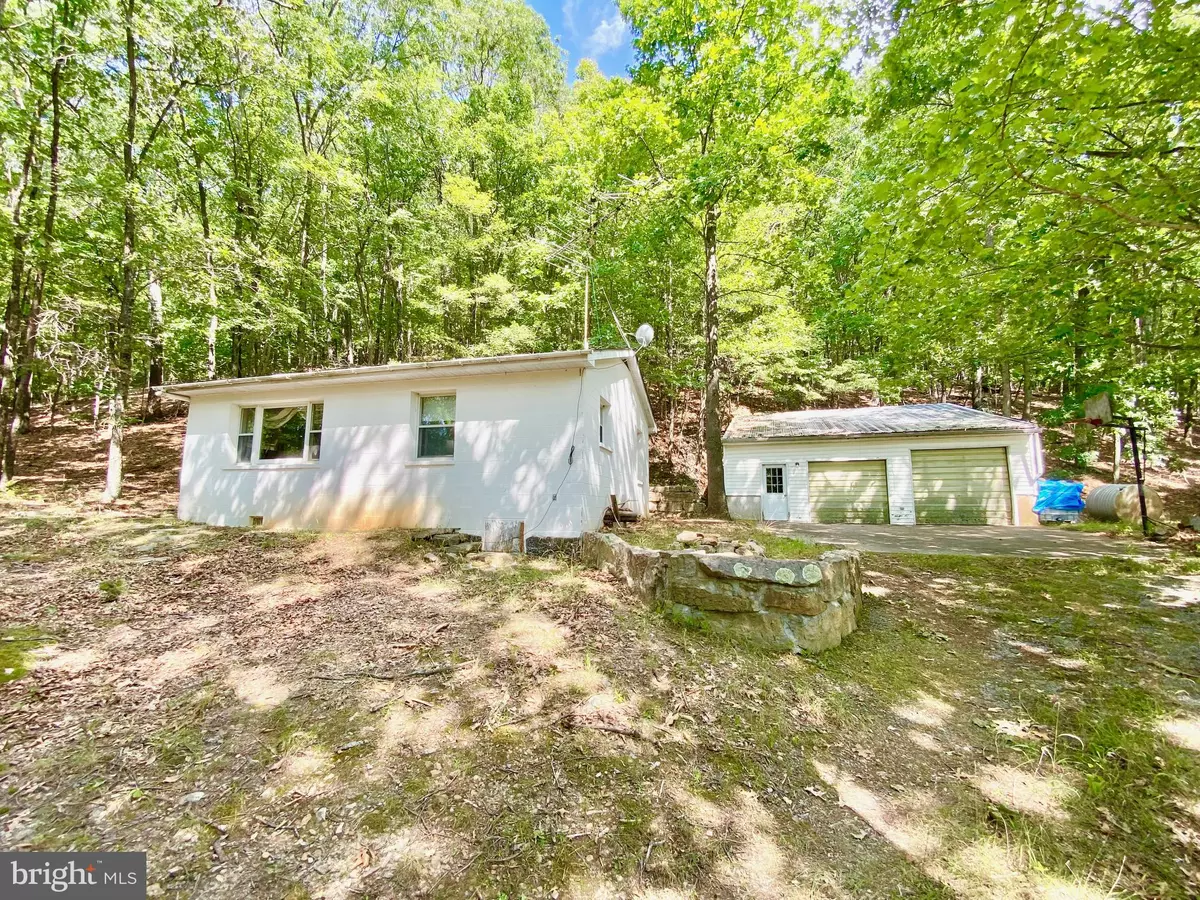 Cabins, WV 26855,610 CHILI RD