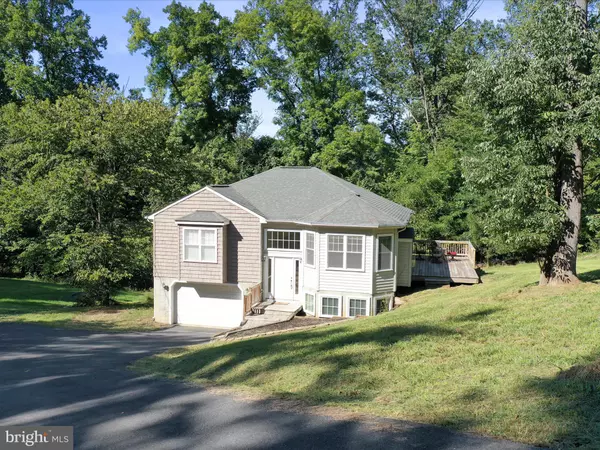 205 LOCUST GROVE RD, Front Royal, VA 22630