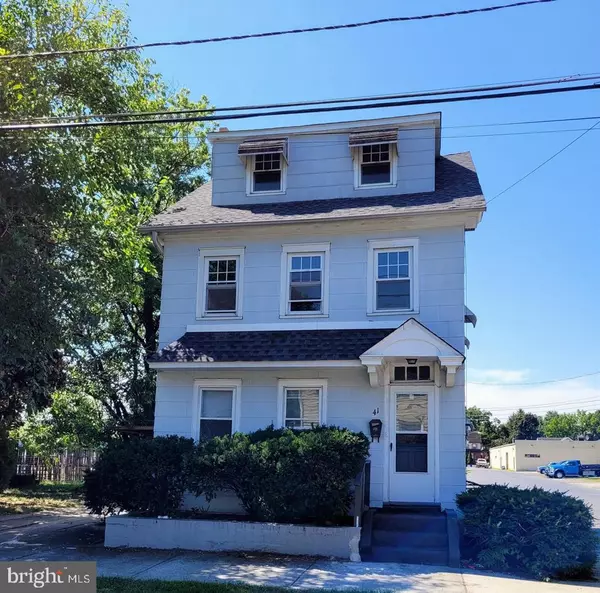 41 W CENTRE ST #B, Woodbury, NJ 08096