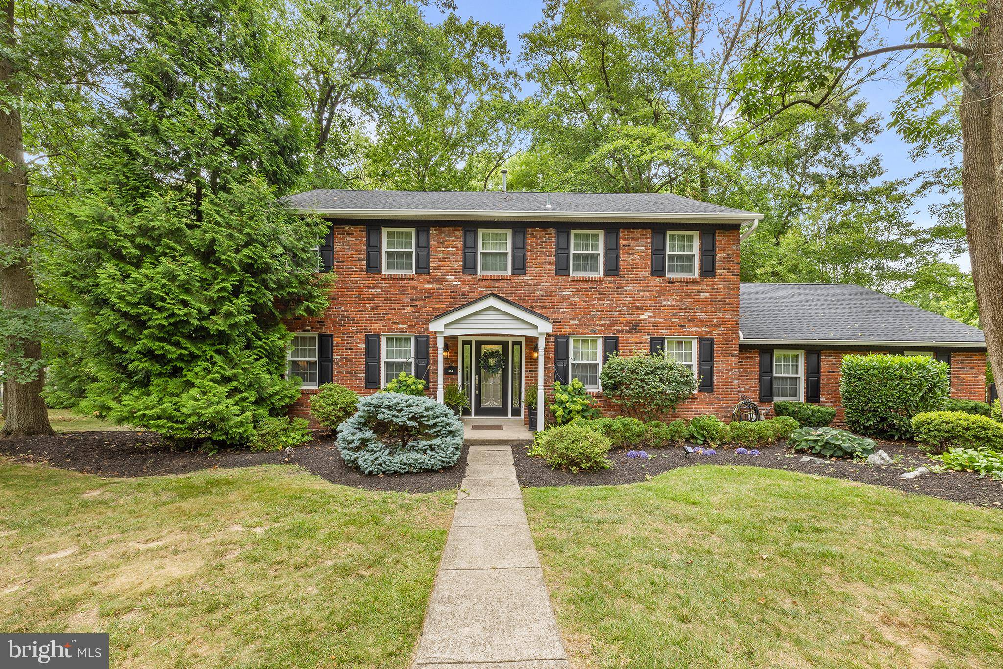 554 APPLEWOOD DR, Fort Washington, PA 19034