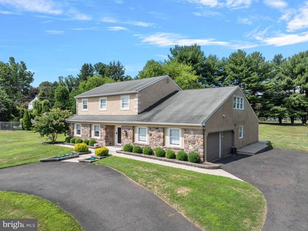 Huntingdon Valley, PA 19006,28 SUMMER PL