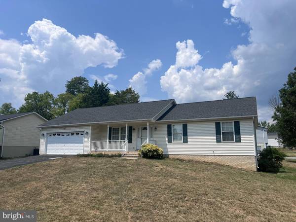 8005 HILLSIDE DR, Middletown, VA 22645