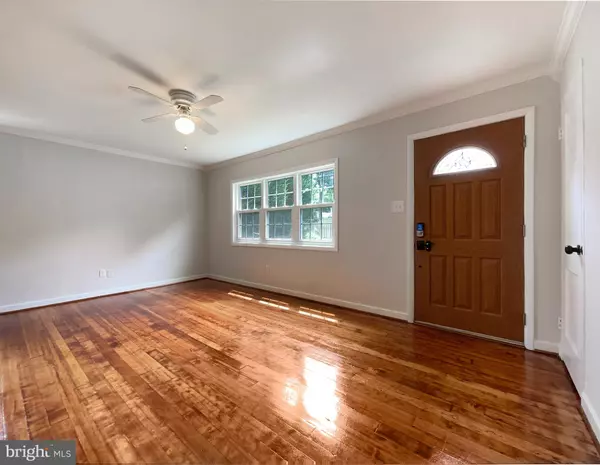 Alexandria, VA 22303,3118 BURGUNDY RD