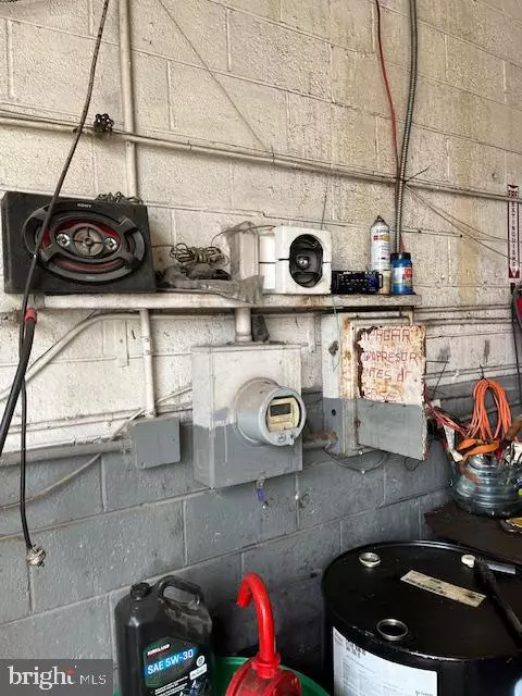 Philadelphia, PA 19140,172-74 W WINGOHOCKING ST