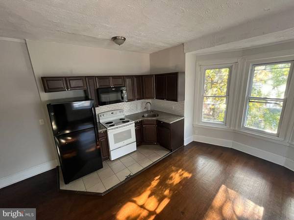 5404 WAYNE AVE #2ND REAR, Philadelphia, PA 19144