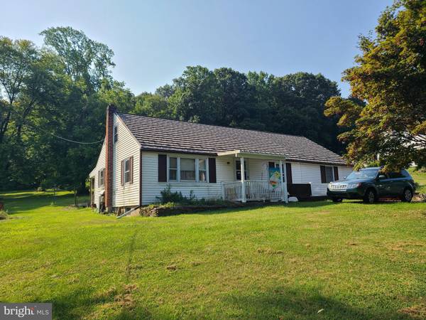 21 SUNSET HILL RD, Boyertown, PA 19512