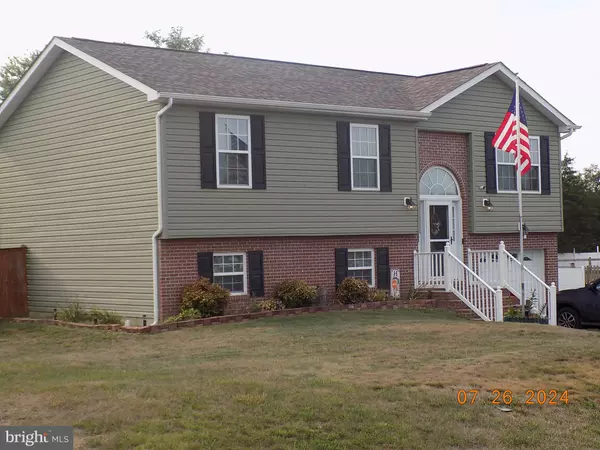 329 THOREAU DR, Inwood, WV 25428