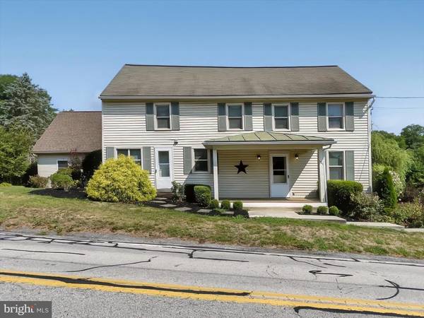 1741 MAIN ST, Mechanicsburg, PA 17055