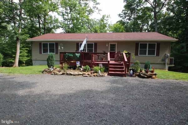 42 LAKE WARREN RD, Upper Black Eddy, PA 18972