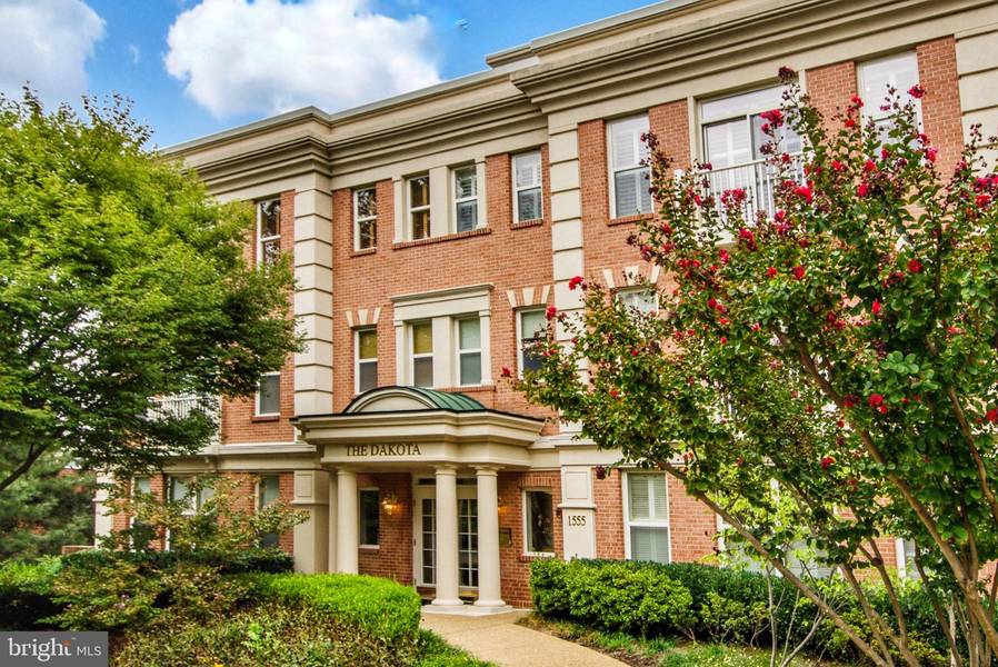 1555 N COLONIAL TER #601, Arlington, VA 22209