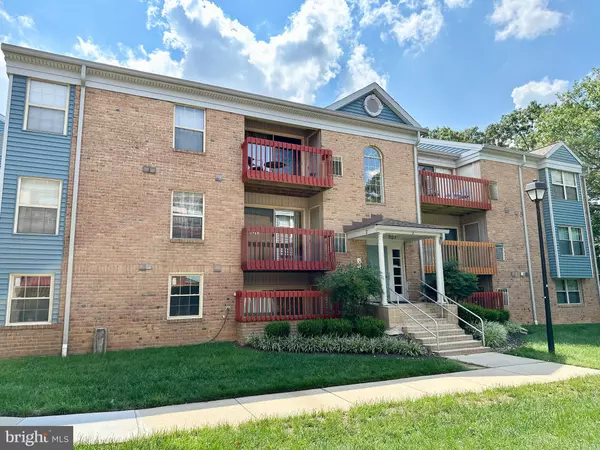 2 CEDAR VALLEY PL #102, Essex, MD 21221