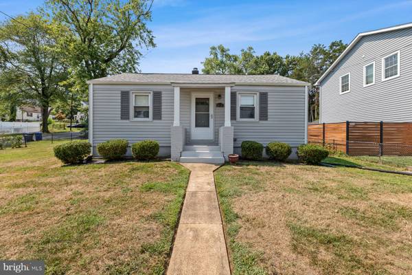 3421 ELMWOOD DR, Alexandria, VA 22303