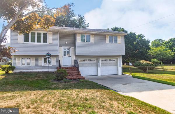 437 PENNINGTON DR, Westampton, NJ 08060