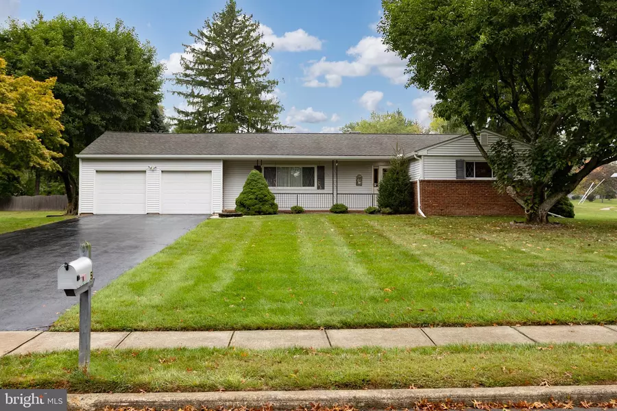 5 MATTATUCK LA, Ewing, NJ 08618