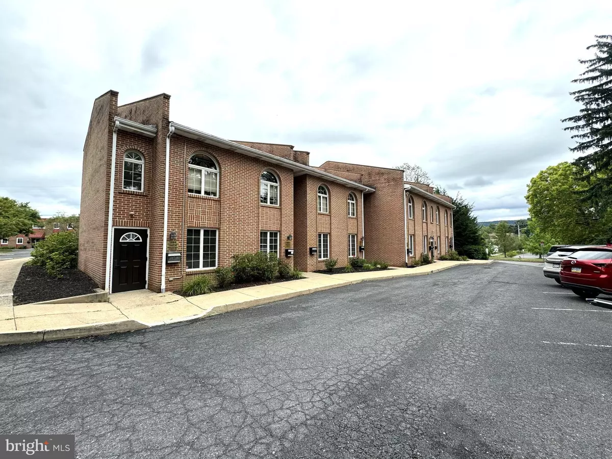 State College, PA 16801,1366 S ATHERTON ST