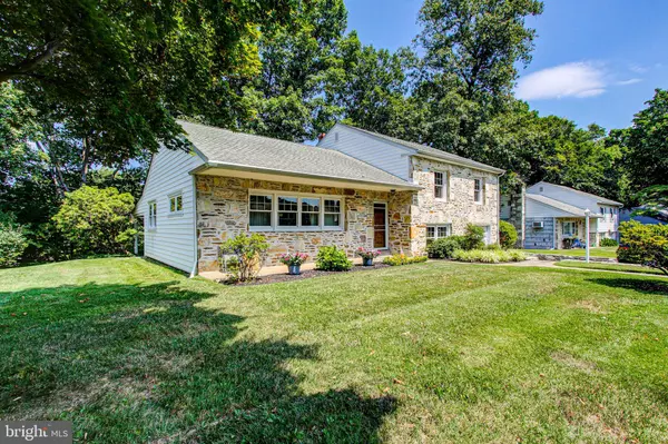 Huntingdon Valley, PA 19006,1032 CLAIRE AVE