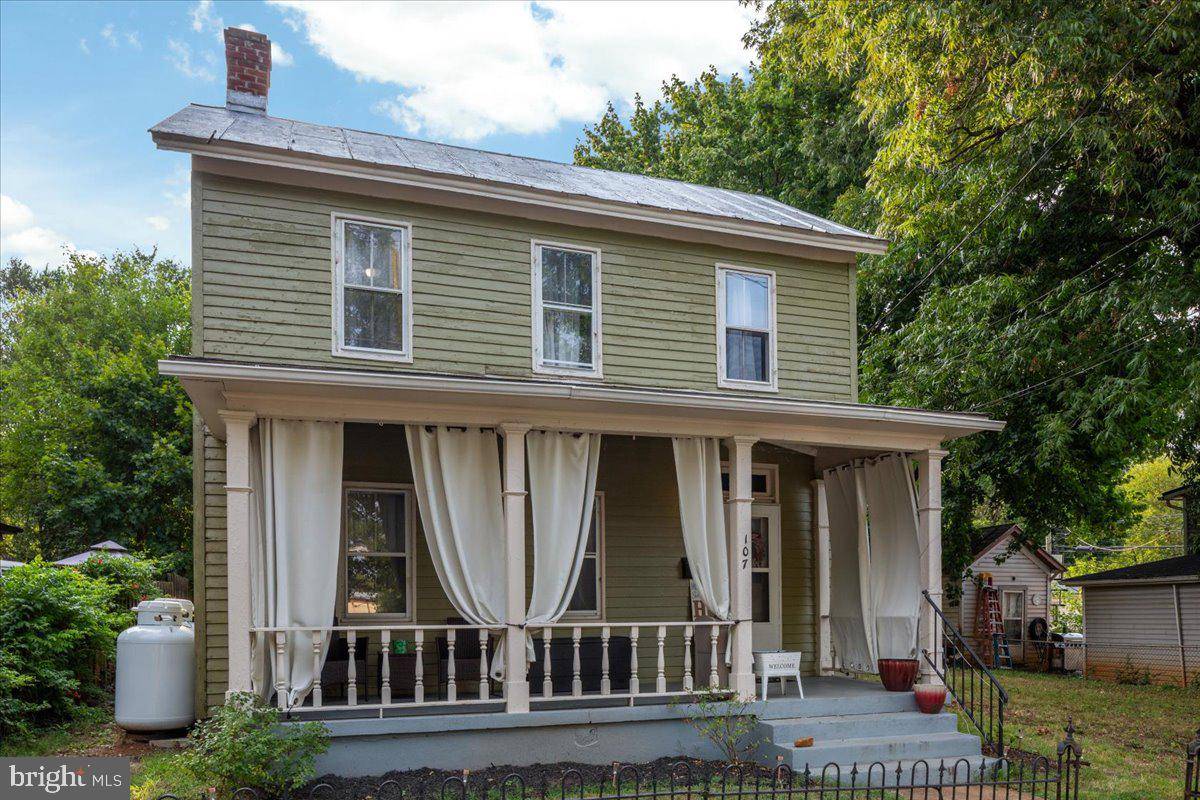 Front Royal, VA 22630,107 LEE ST