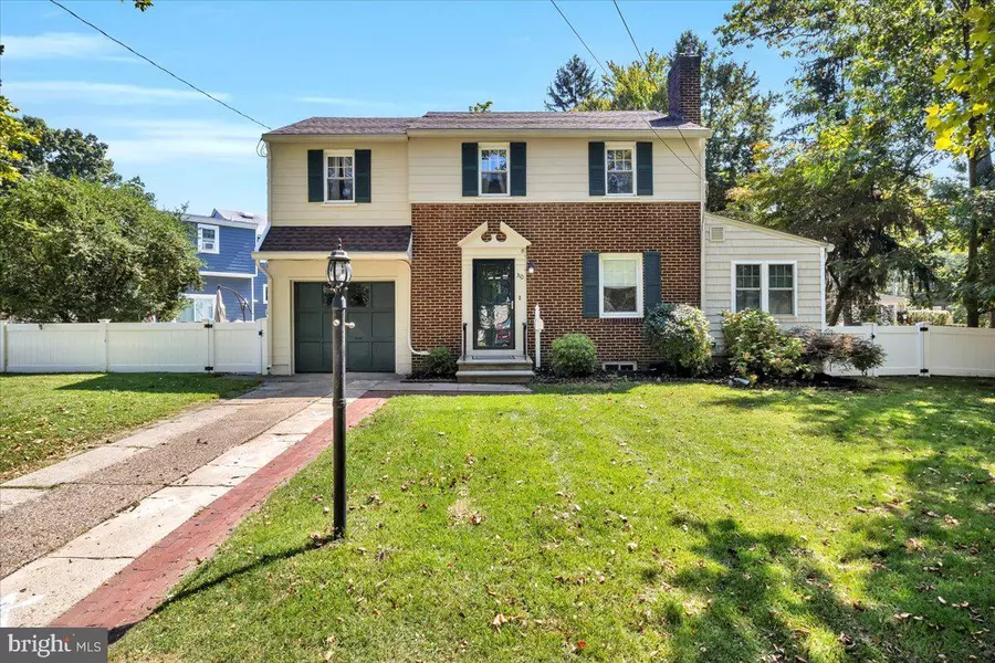 310 W OAKLAND AVE, Oaklyn, NJ 08107