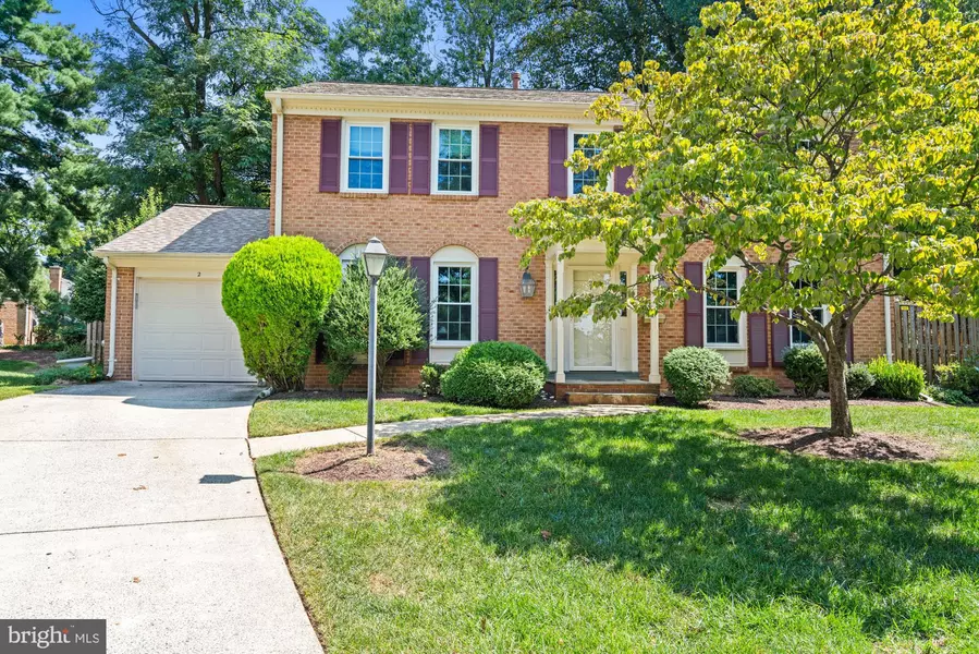 2 STEVENAGE CIR, Rockville, MD 20850